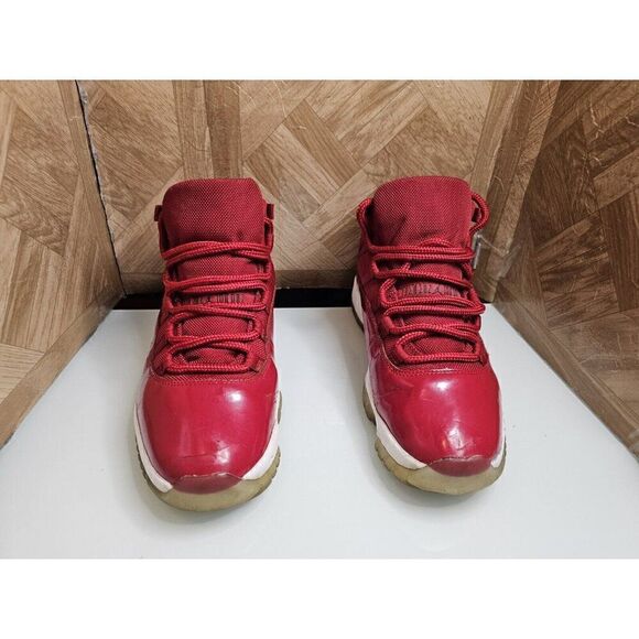 Jordan Men's 11 Retro Win Like 96 Red Shoes Size 10.5.  603 - Picture 8 of 13
